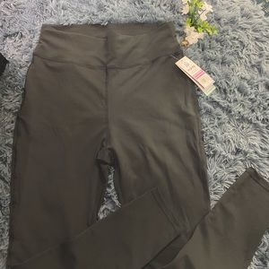Dark grey leggings with pockets